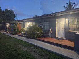 2930 Nw 32nd St #4 - Photo 1 of 1