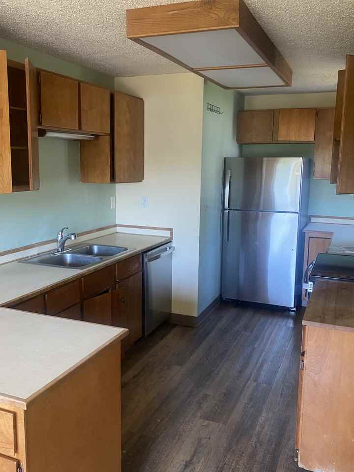 323 Ne 7th St #NA - Photo 7 of 14