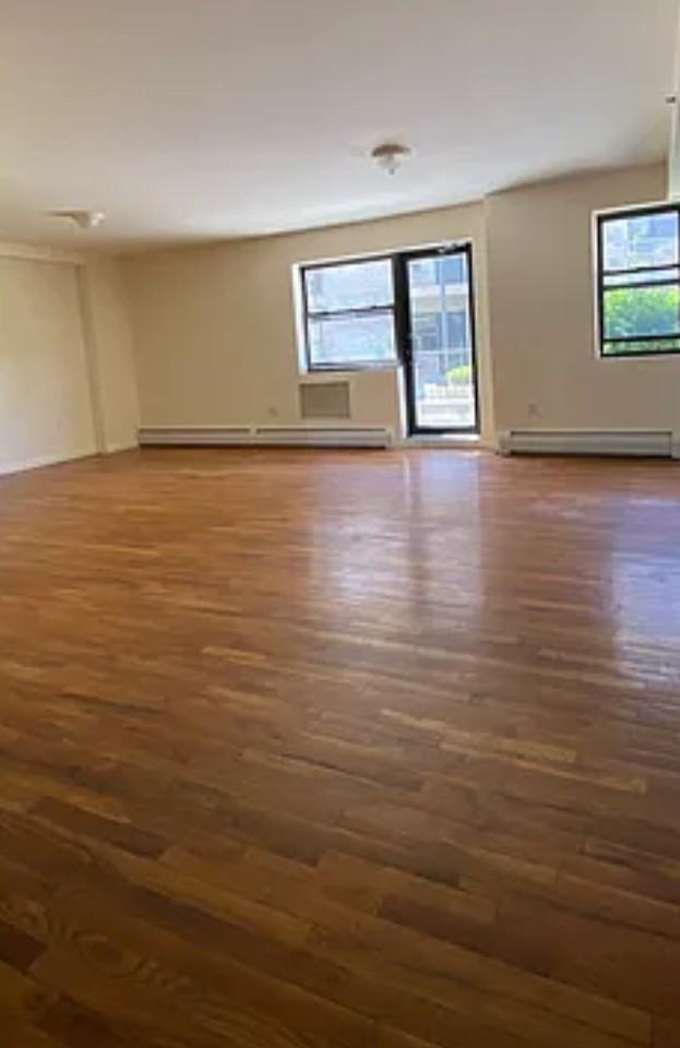44 Hilton Ave #B6 - Photo 4 of 4