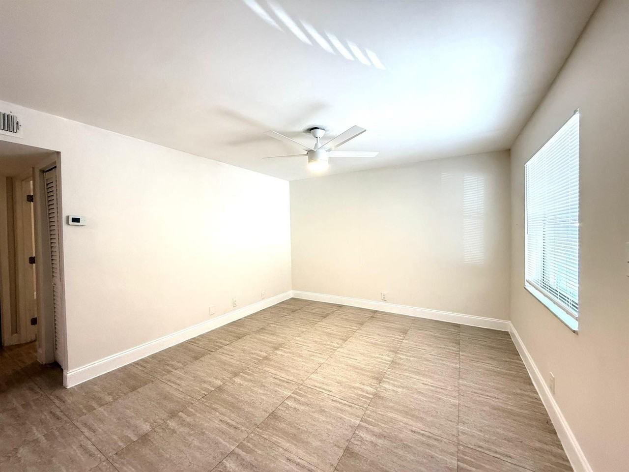 607 Ne 29th Dr #22 - Photo 2 of 11