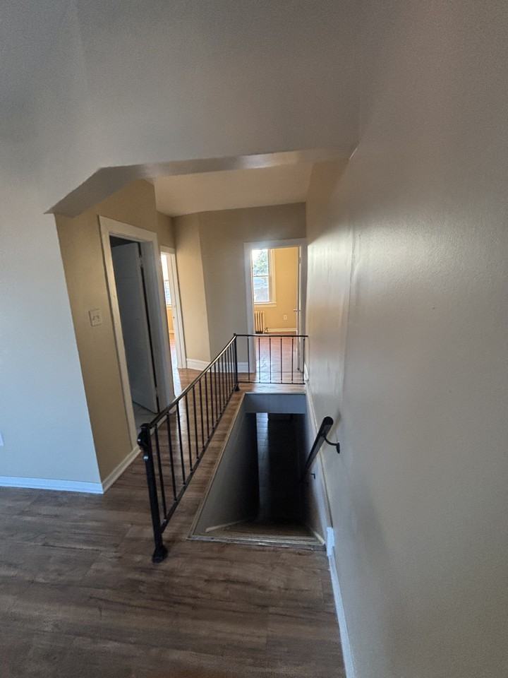 4664 Torresdale Ave - Photo 7 of 12