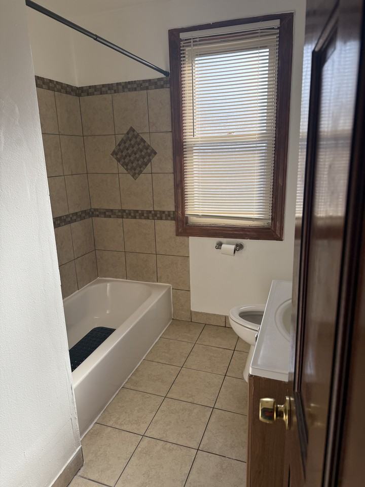 8128 S Justine St #2 - Photo 2 of 5