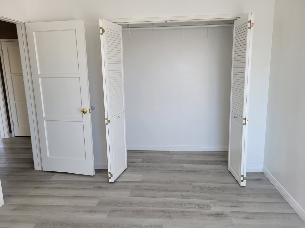 2416 Flower St #1-2 - Photo 3 of 34