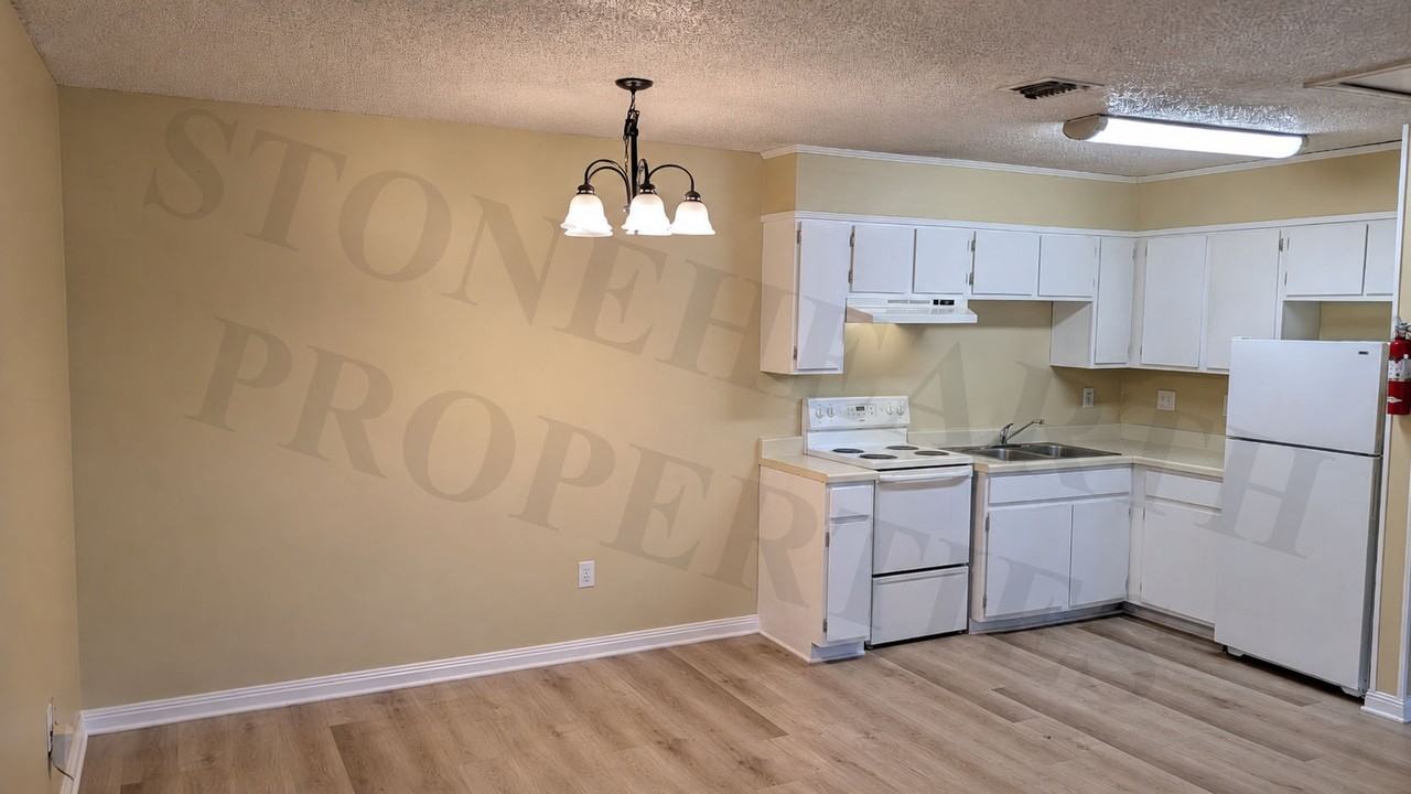 105 Vieux Orleans Cir #D - Photo 2 of 7