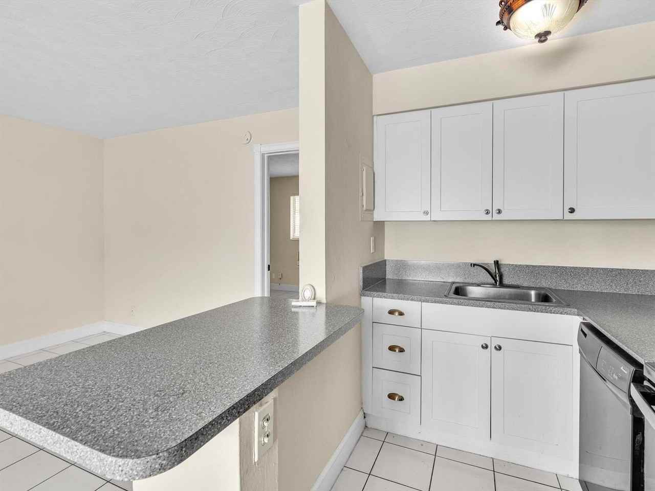 1219 Ne 14th Ave #1-5 - Photo 5 of 10