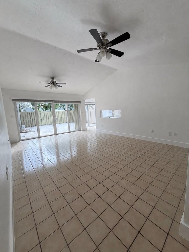 12014 Sw 110th Street Cir E - Photo 6 of 19