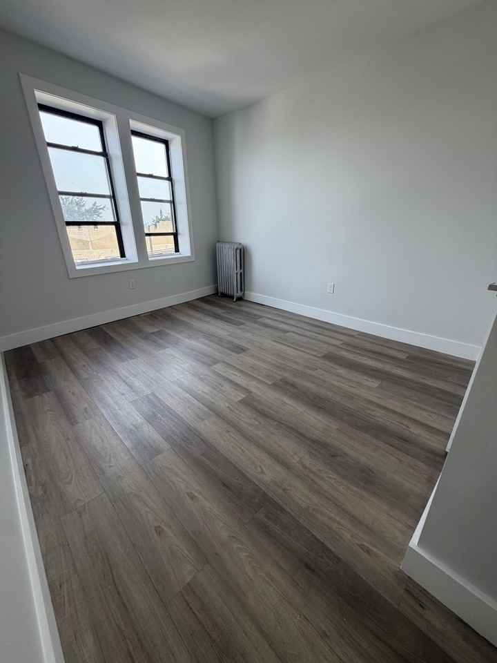 158 Bergen Ave #45 - Photo 3 of 9