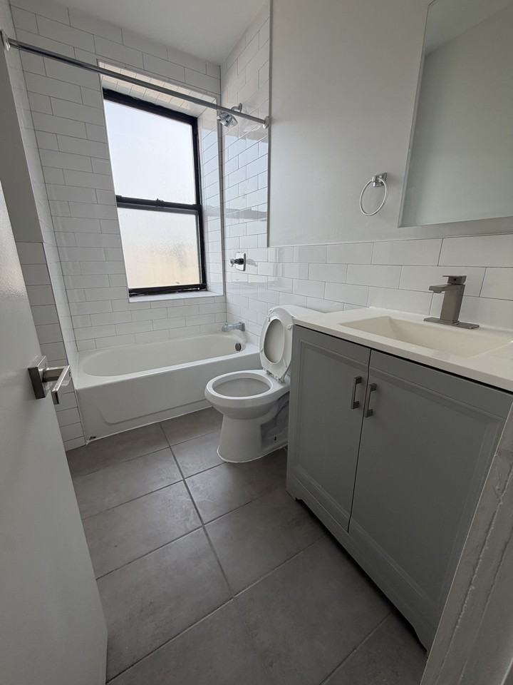 158 Bergen Ave #45 - Photo 5 of 9