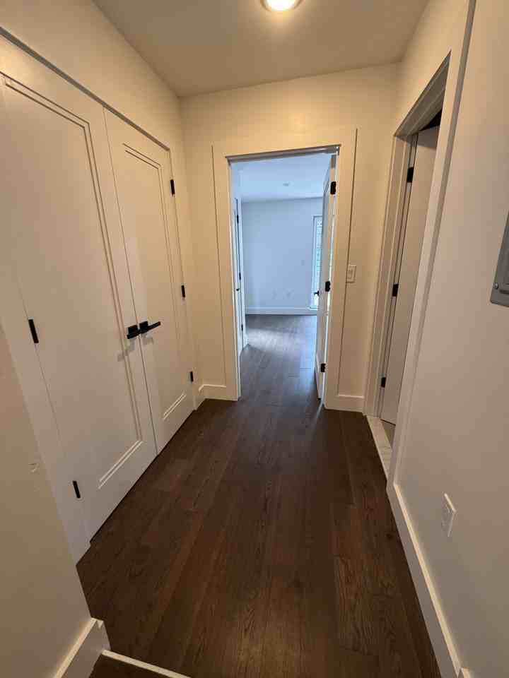195 Bay St #2 - Photo 4 of 12