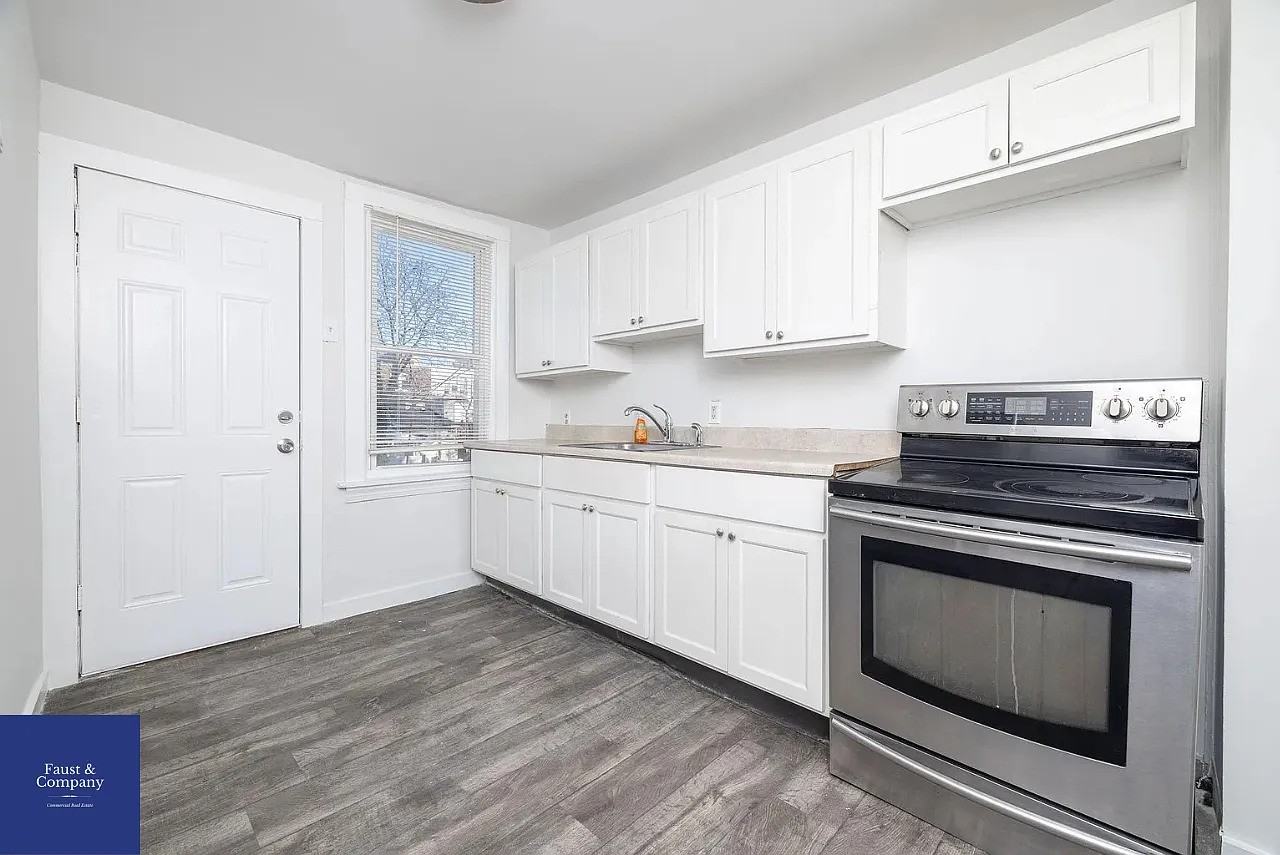 1739 W 5th St #2 - Photo 2 of 12