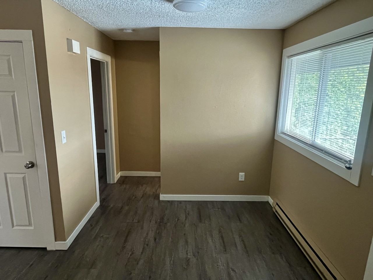 179 Glenwood Dr #C - Photo 4 of 7