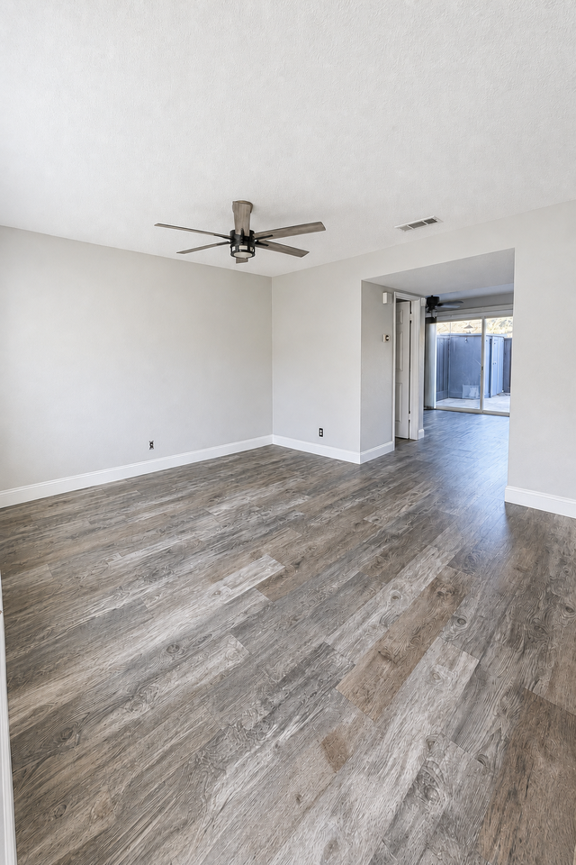 1406 Spring Valley Cmn #1406 - Photo 3 of 10