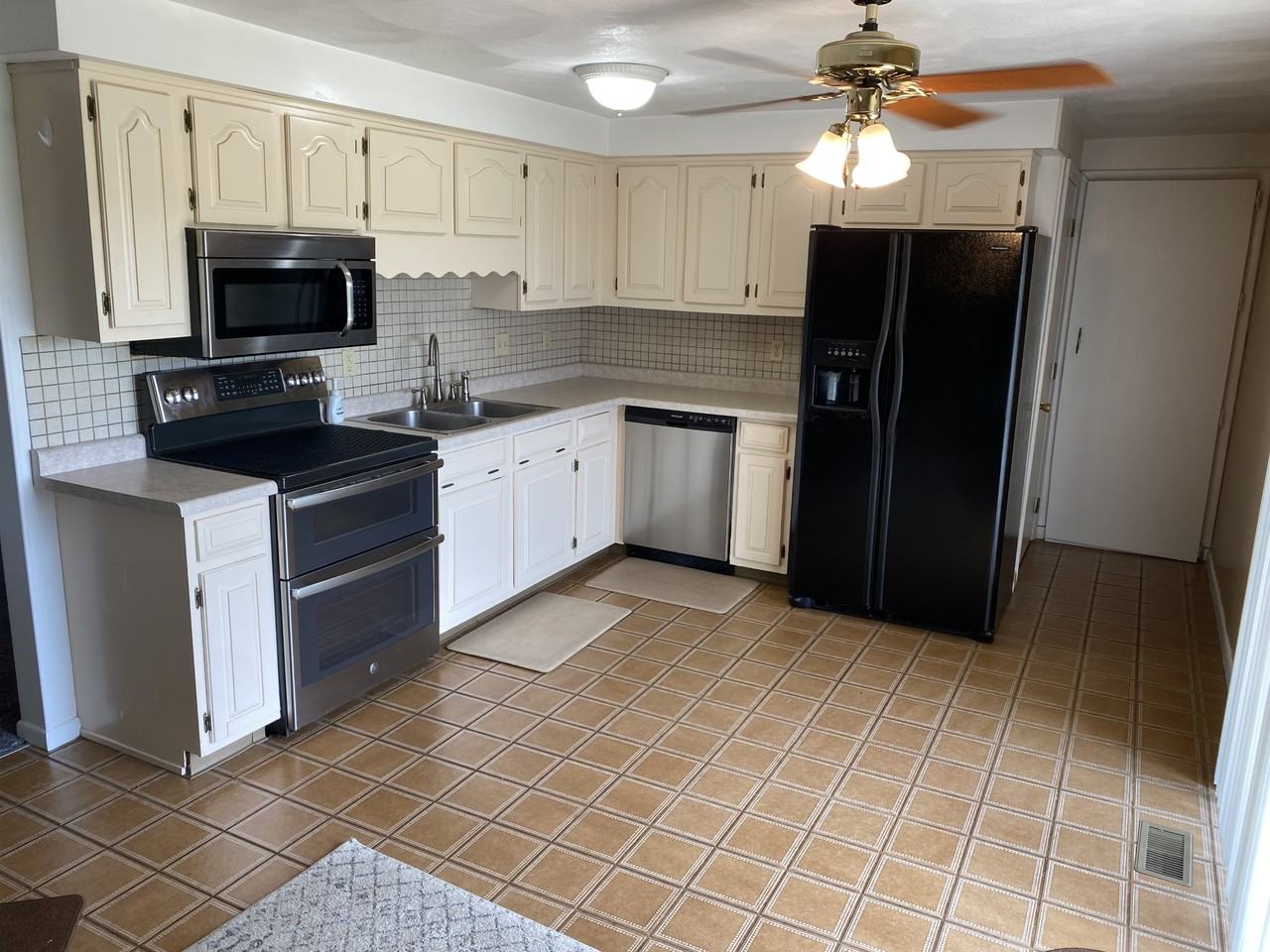 5030 Ridgewood Rd E #NA - Photo 5 of 9