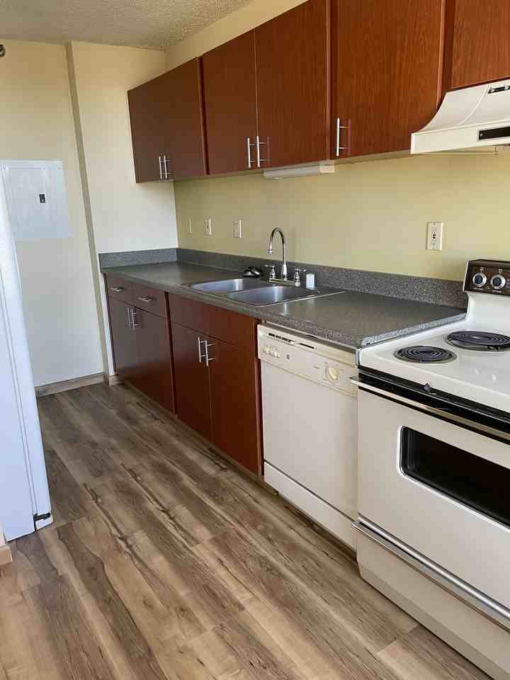 1517 Makiki St #1106 - Photo 4 of 14