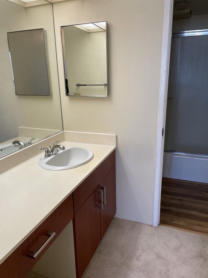 1517 Makiki St #1106 - Photo 5 of 14
