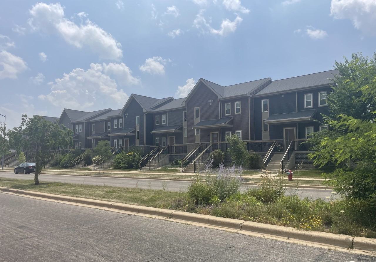 301 Cross Oak Dr #3