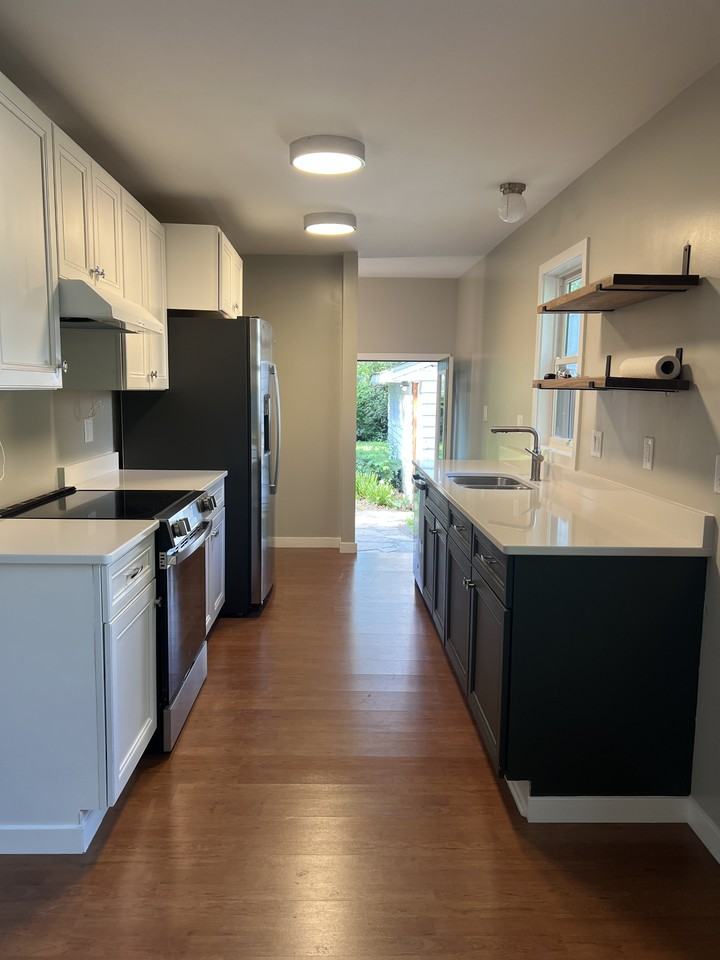 706 Whiting Ave #NA - Photo 2 of 18