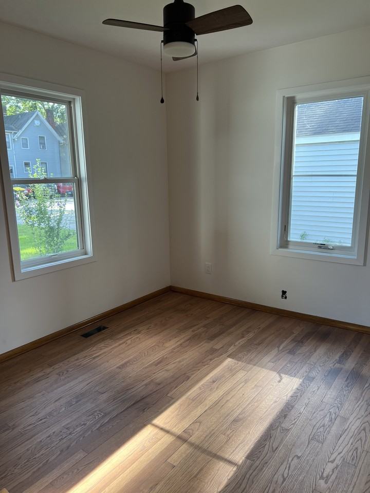 706 Whiting Ave #NA - Photo 5 of 18