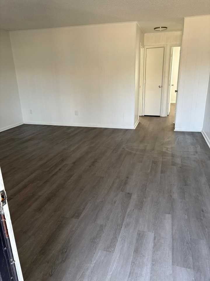 Pavilion Apartments - Photo 3 of 18