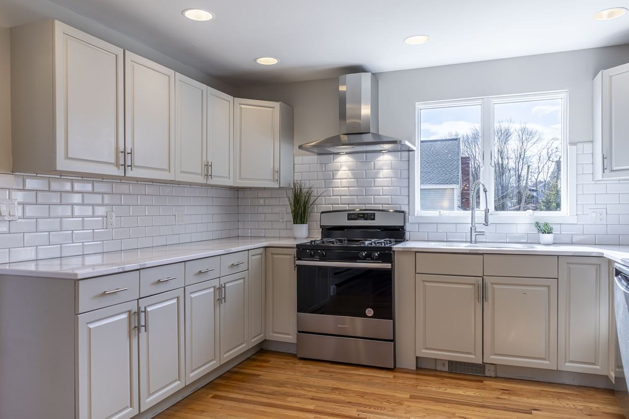 270 Cross St #NA - Photo 4 of 34