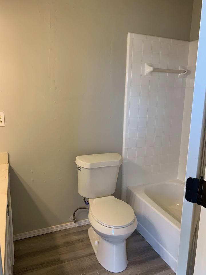 1501 W Montgomery St #NA - Photo 7 of 10