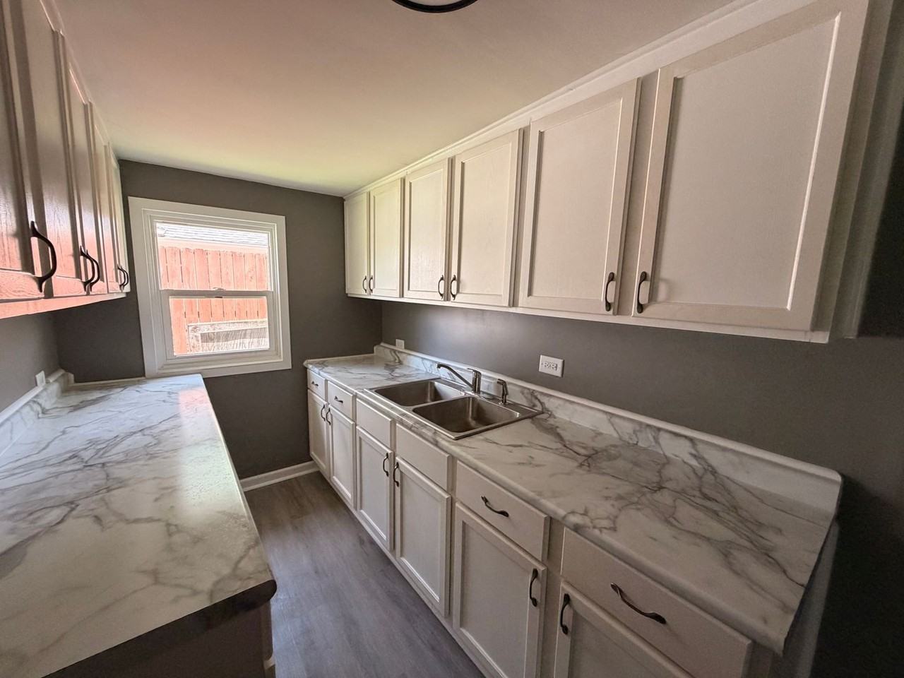3633 Bowdoin St - Photo 3 of 8