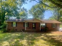 105 Laurel Dr - Photo 1 of 1