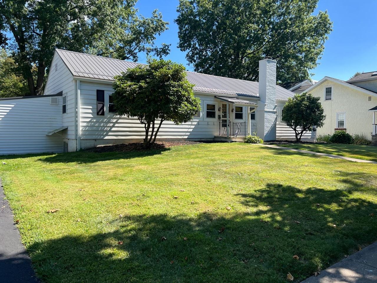 220 Ridge Ave #A - Photo 3 of 34