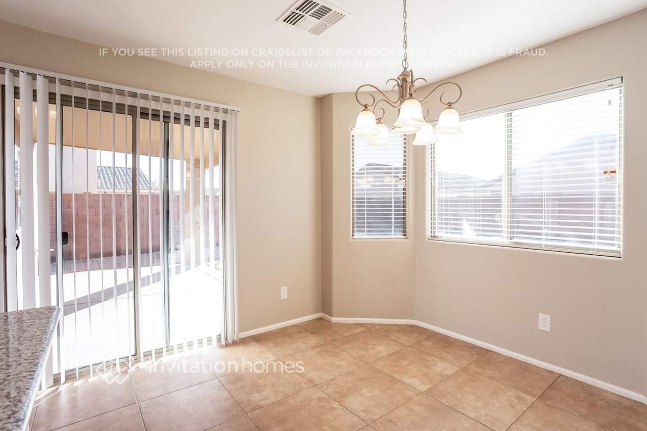 447 W Corriente Ct - Photo 7 of 18