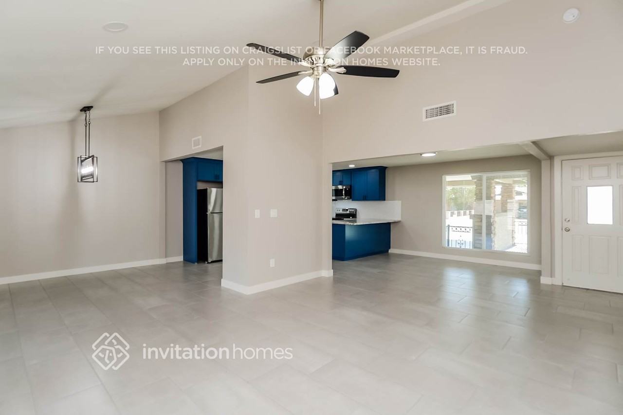 5630 W Hatcher Rd - Photo 6 of 16