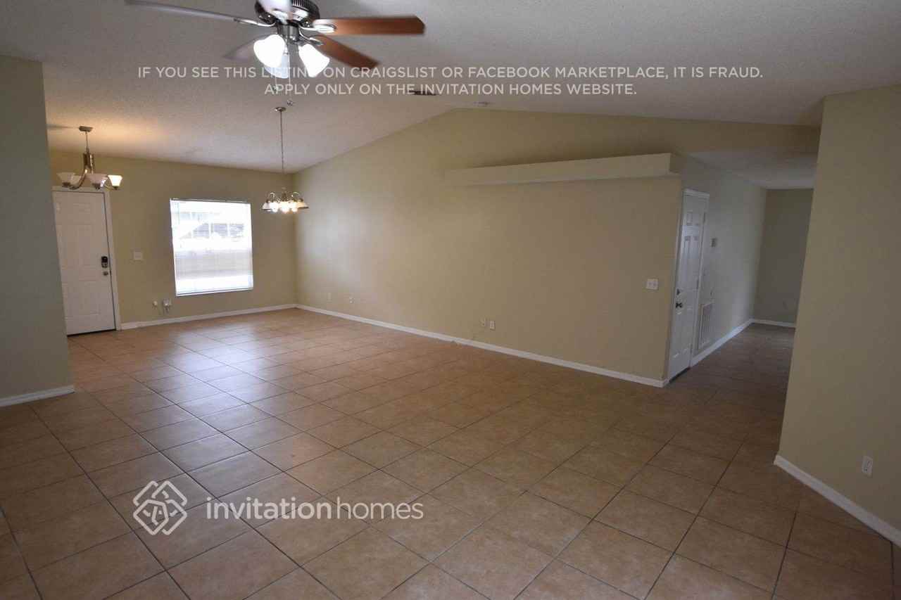 422 Flamingo Ct - Photo 2 of 11