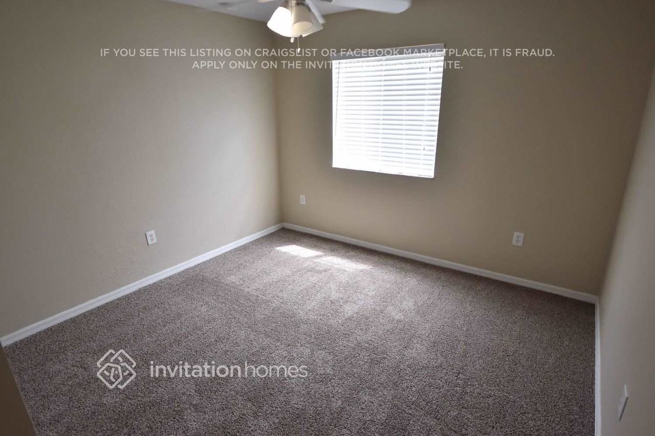 422 Flamingo Ct - Photo 5 of 11