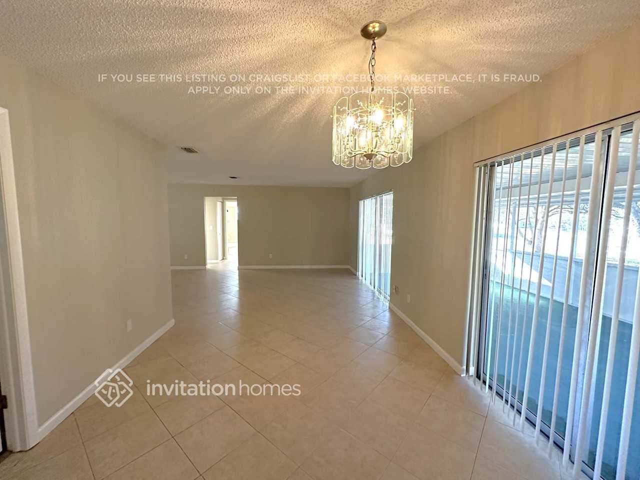 2454 Hope Ave - Photo 5 of 10