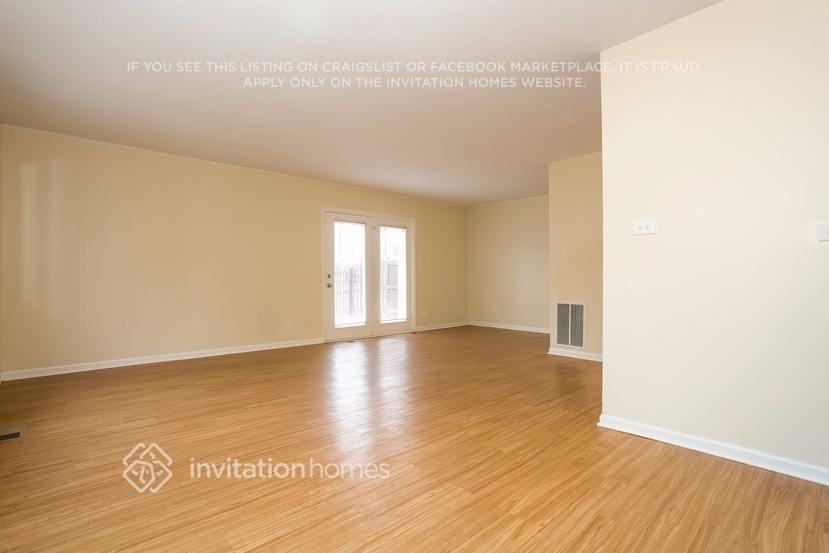 5924 Allemong Dr - Photo 4 of 12