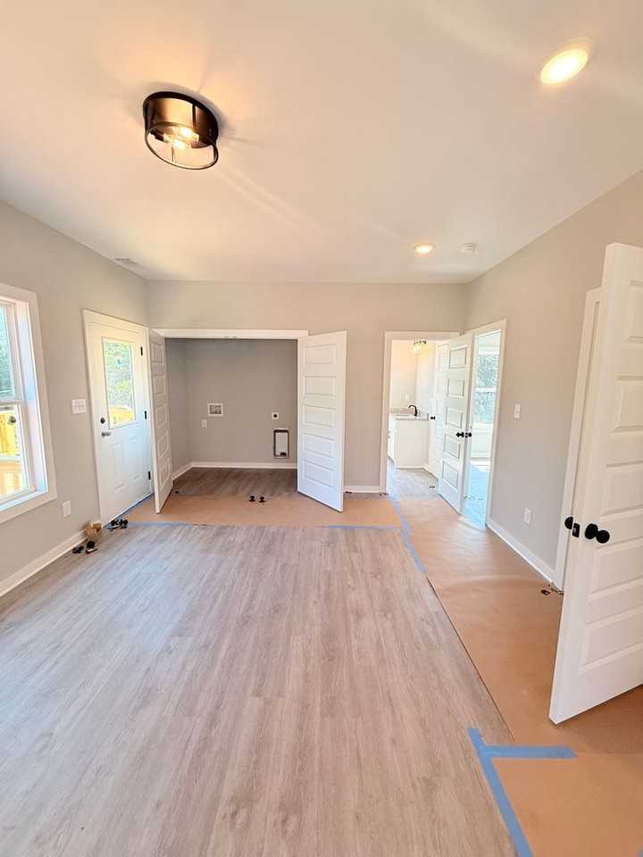 785 Whitehall Rd - Photo 7 of 25