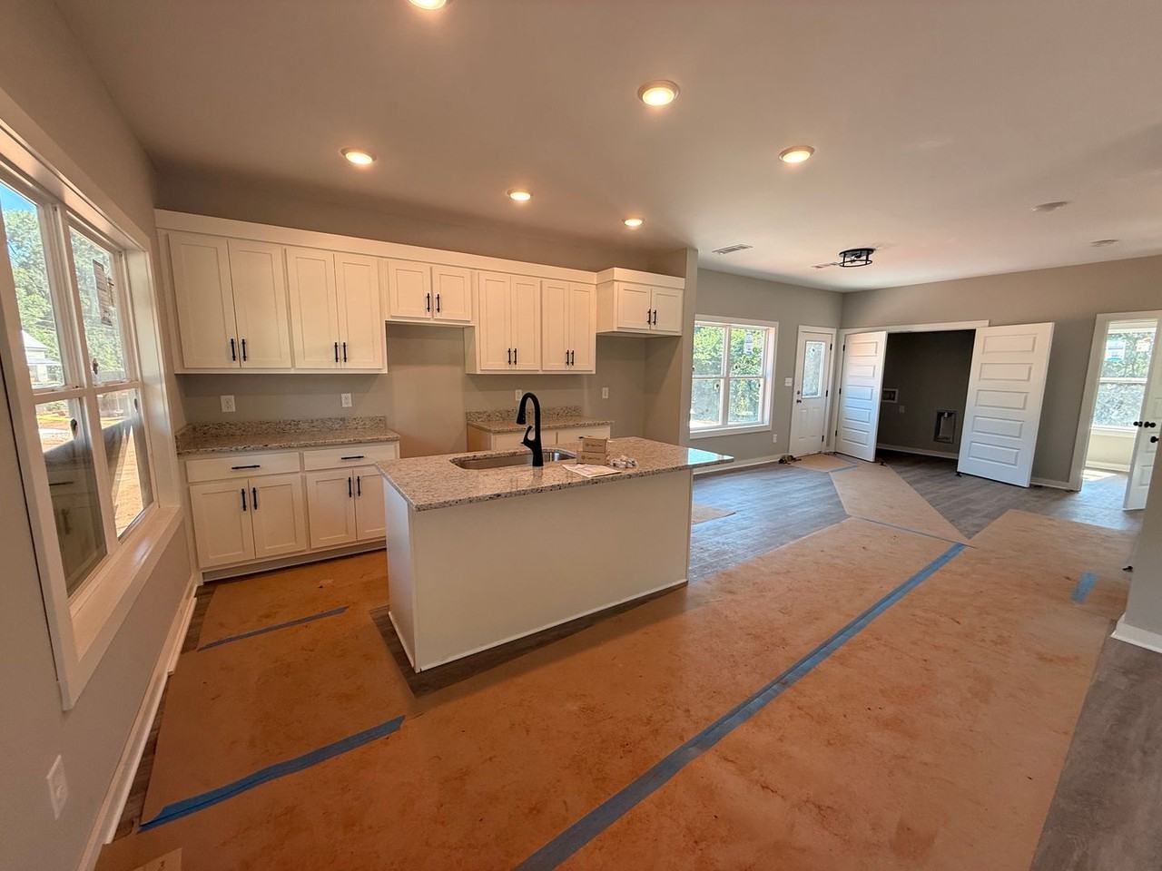 815 Whitehall Rd - Photo 2 of 22