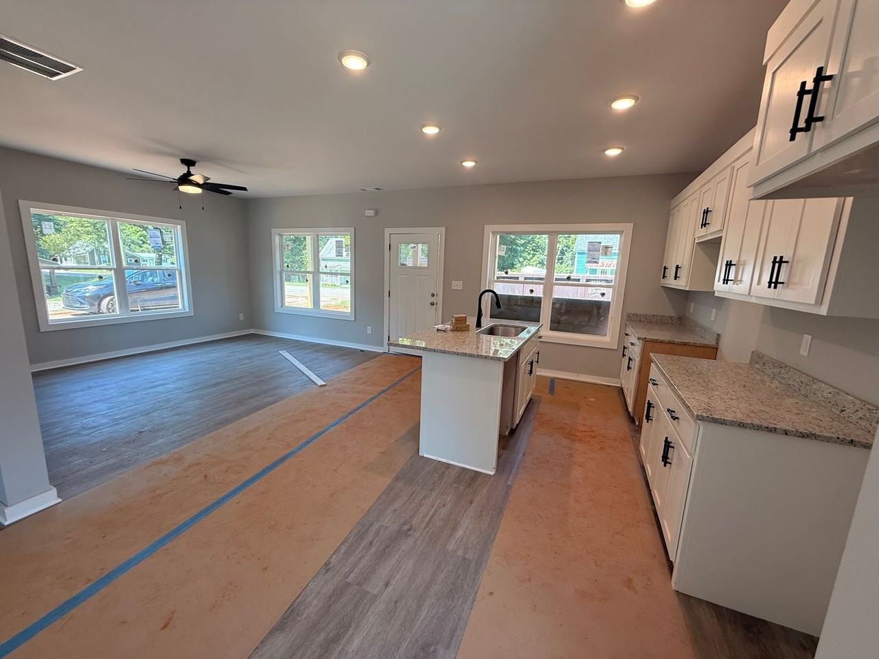 815 Whitehall Rd - Photo 3 of 22