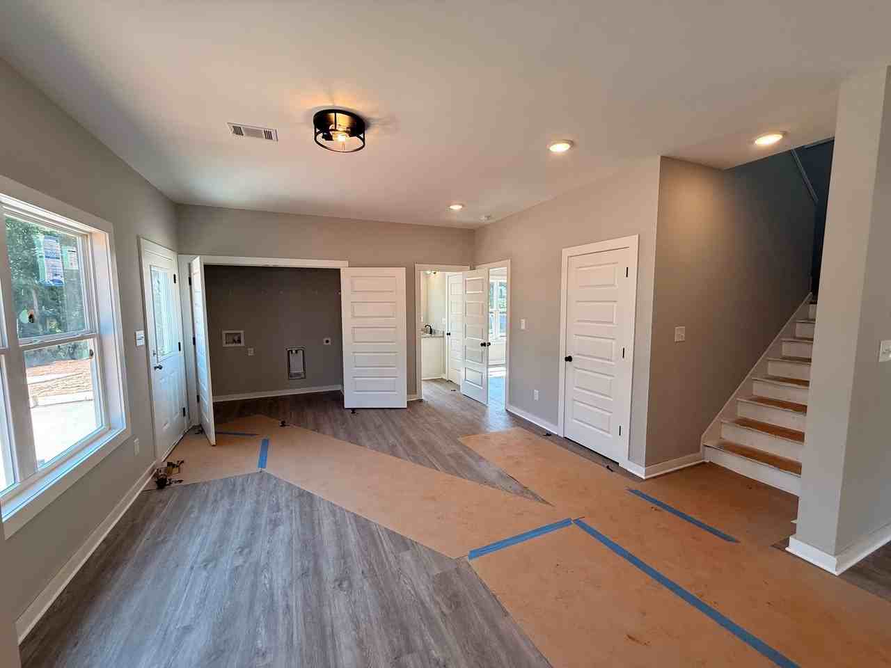 815 Whitehall Rd - Photo 4 of 22