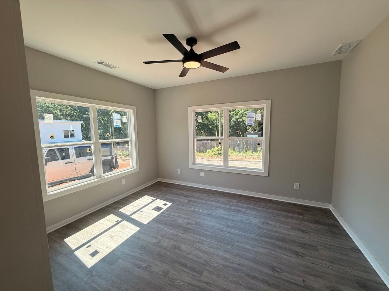 815 Whitehall Rd - Photo 6 of 22