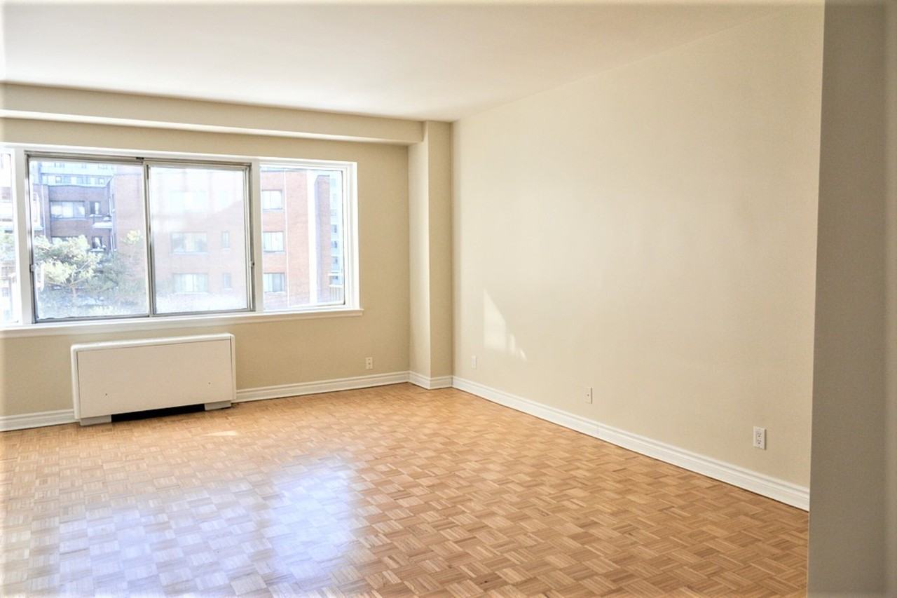 4555 Bonavista Avenue - Photo 2 of 50