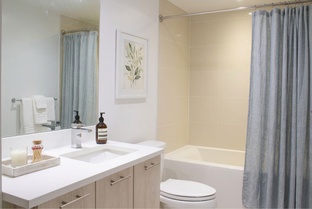 English Bay Residences - Photo 6 of 50