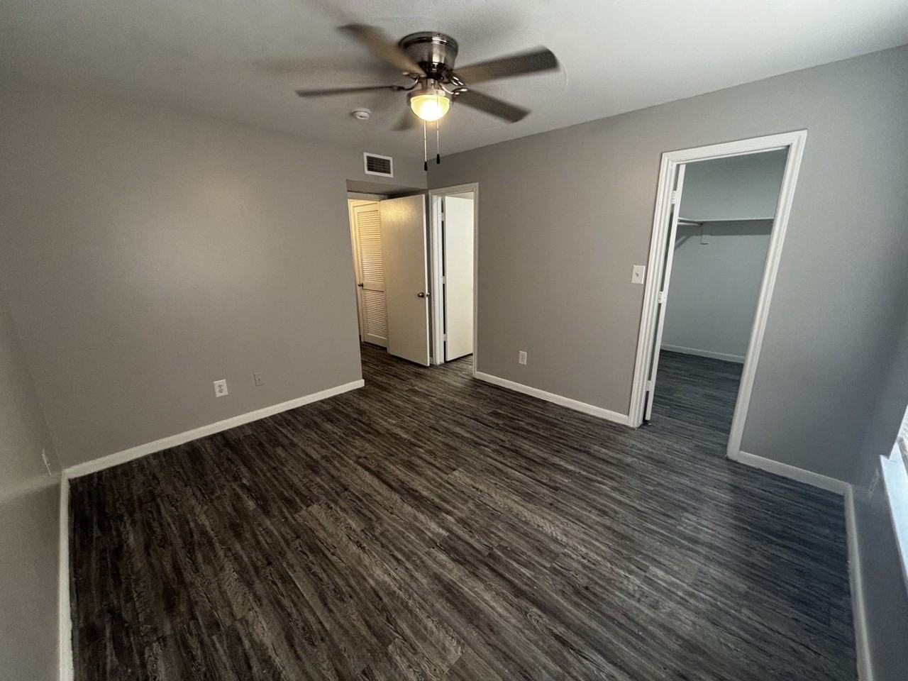 2601 Sarah Avenue-251 #251-60 - Photo 3 of 14