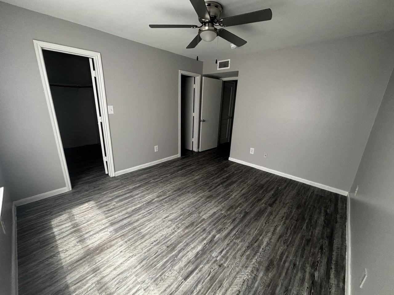 2601 Sarah Avenue-242 #242-60 - Photo 7 of 13