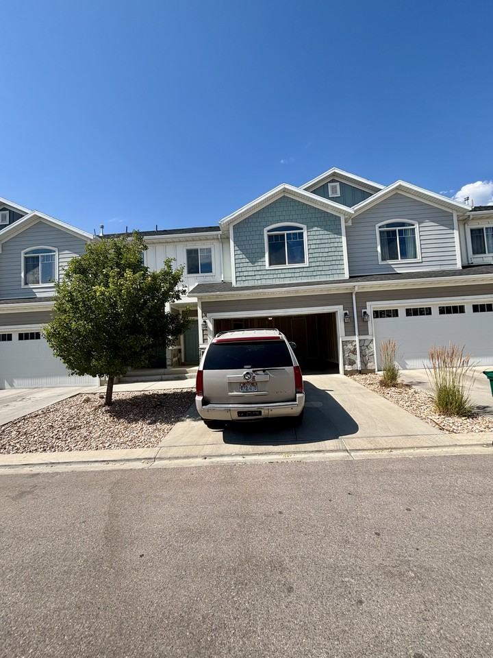 215 E 1135 S #1 - Photo 2 of 50