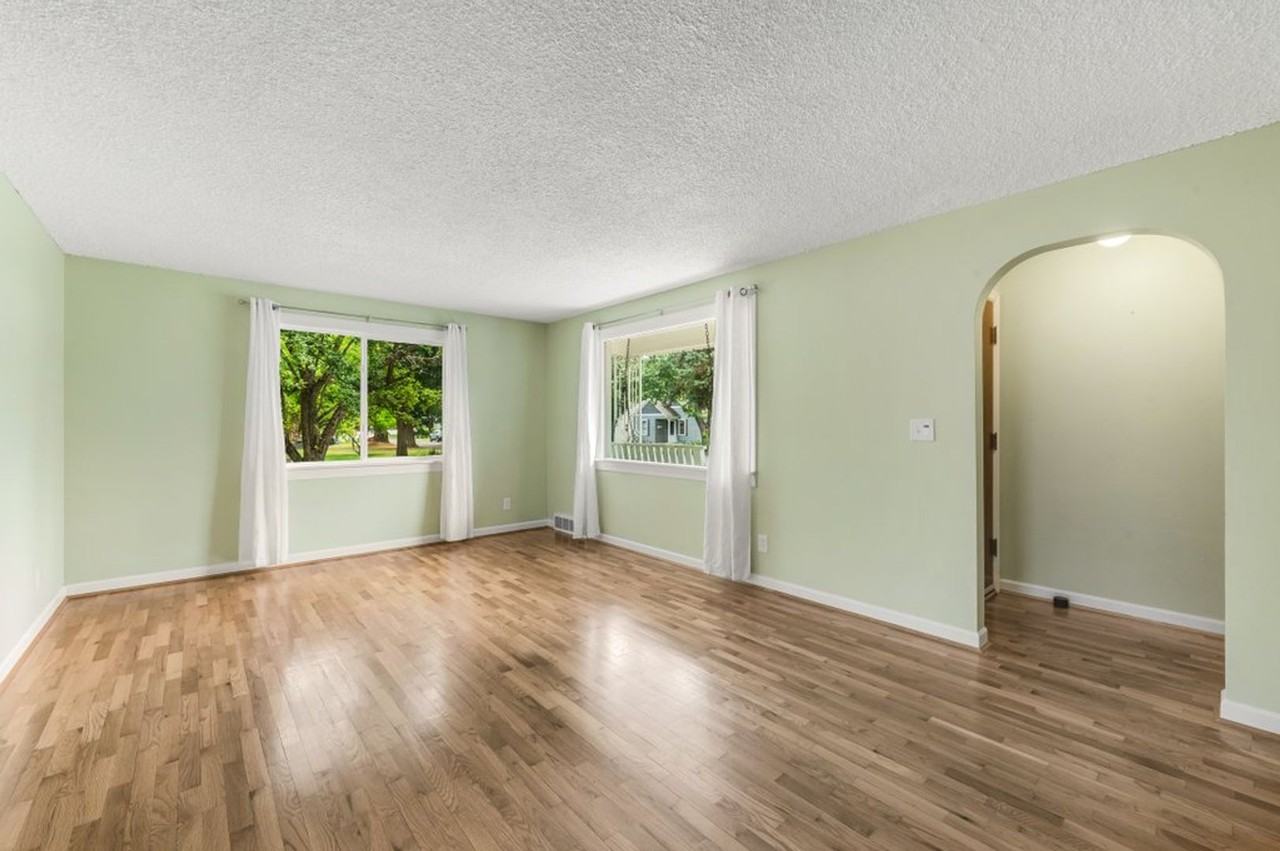 1223 E Saint Maries Ave - Photo 3 of 21