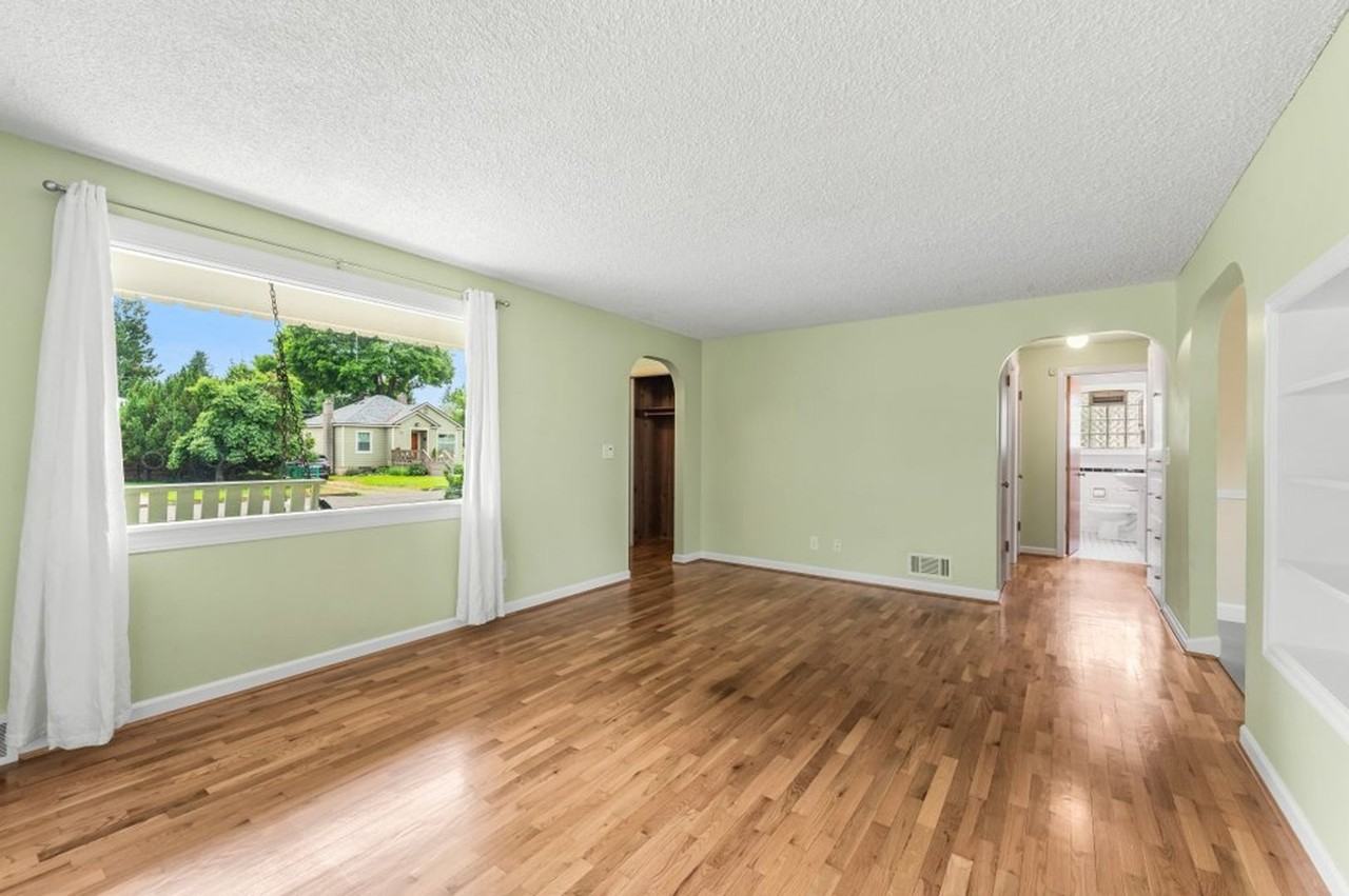 1223 E Saint Maries Ave - Photo 4 of 21