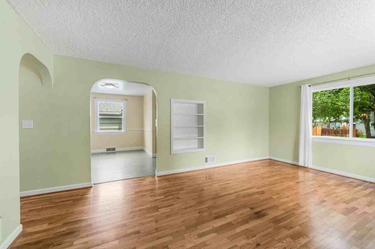 1223 E Saint Maries Ave - Photo 5 of 21
