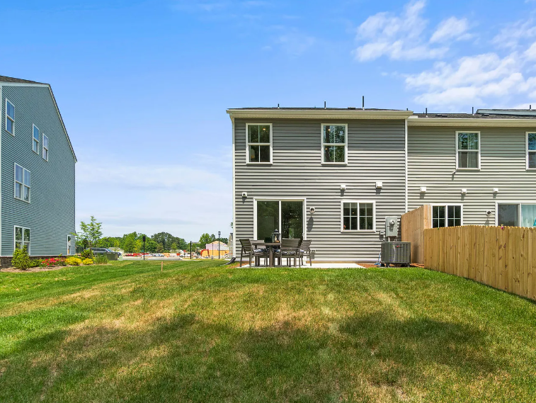 321 Brae Haven Dr #1 - Photo 2 of 15