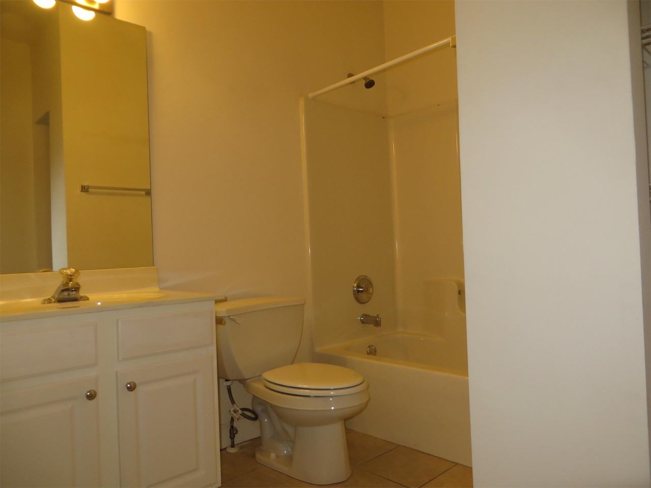 8849 Fairview Blf #1 - Photo 5 of 9