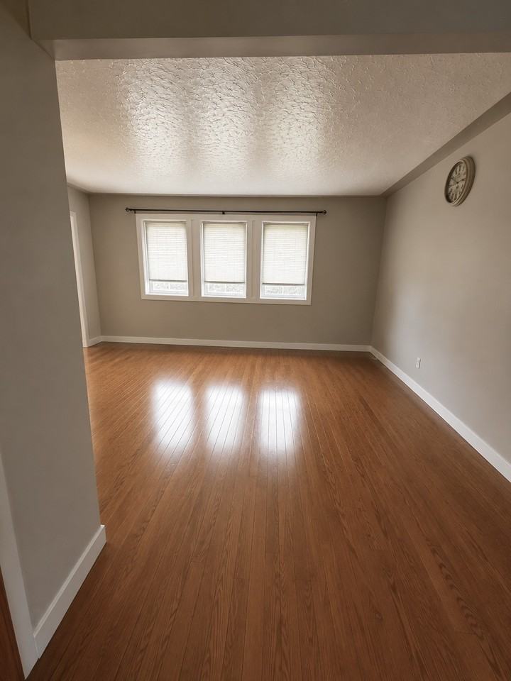 9503 Sherridon Dr - Photo 5 of 25